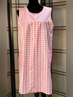 Casual Nights Sz M HouseDress Mumu Pink Seersucker Pockets Embroidered Half Zip